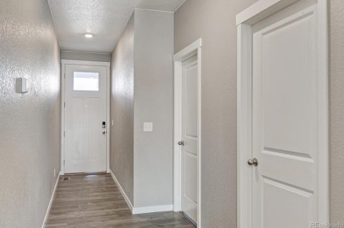 27 Undergrove St, Denver, CO 80018