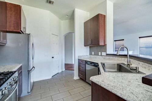 123 Discovery, Uhland TX 78640-5490 exterior