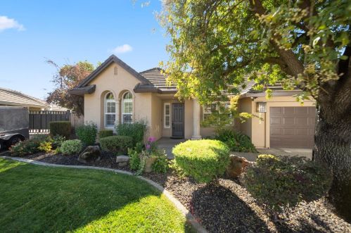9175 Quail Brook Cir, Elk Grove, CA 95624-4033