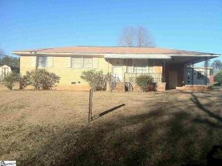 6 Willard St, Liberty, SC 29657-1341