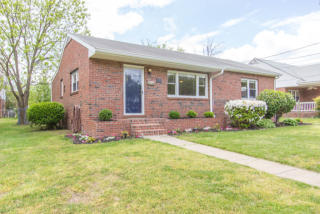 135 Forsythe St, Norfolk VA  23505-4111 exterior