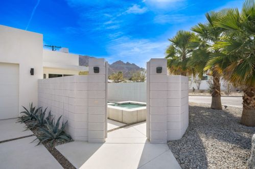 54220 Avenida Rubio, La Quinta, CA 92253-3694