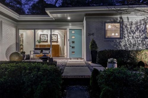 2645 Margaret Mitchell Dr, Atlanta GA  30327-1839 exterior