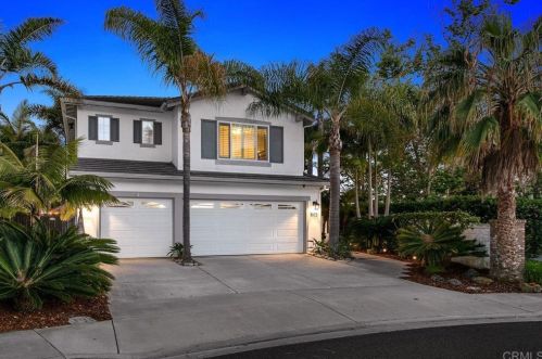 1025 Seahorse Ct, Carlsbad, CA 92011-3413
