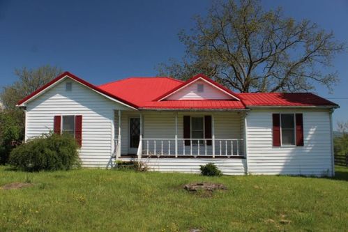 4901 Mew Rd, Castlewood, VA 24224
