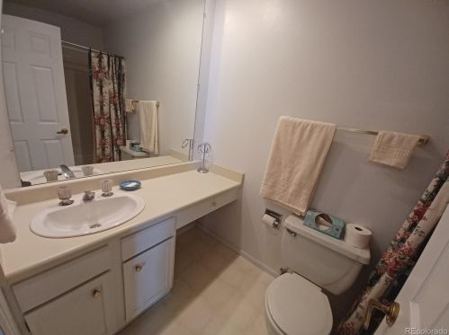 13494 Asbury Dr, Aurora CO 80014-4307 exterior