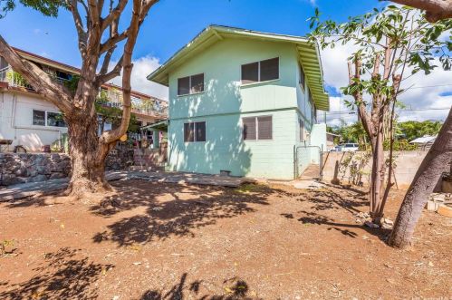 2015 Kealoha St, Honolulu HI  96819-4130 exterior