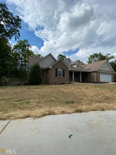 27 Arrow Lake Dr, Cleveland, GA 30528-4395
