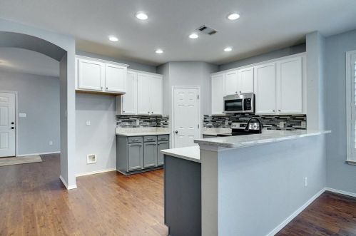 5829 Arena Cir, Fort Worth TX  76179-2369 exterior