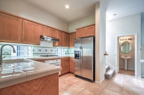 2 Altezza, Irvine CA  92606-8909 exterior