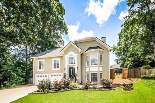 224 Tennis Court Ln, Kennesaw, GA 30144-5026