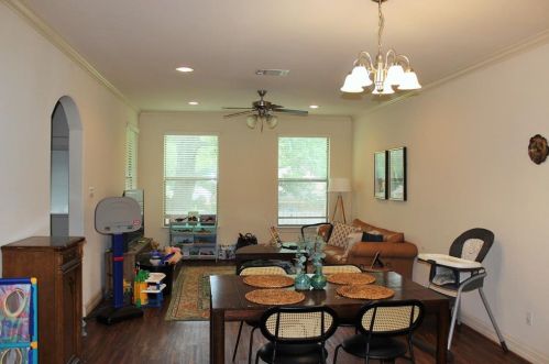 210 Tesch St, Bellvue TX  77418-2332 exterior