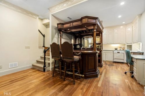 250 Cameron Ridge Dr, Atlanta GA  30328-4709 exterior