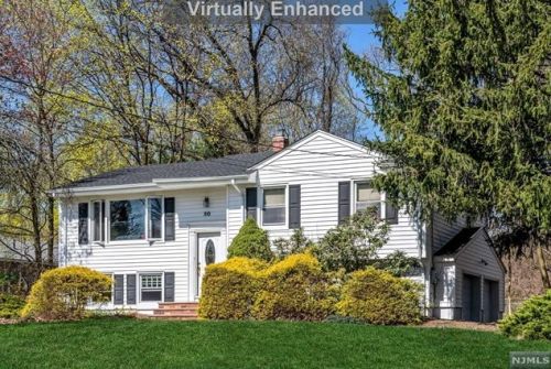 30 Hamilton St, Allendale, NJ 07401-1201