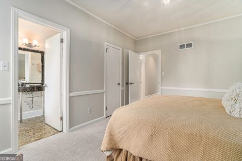 887 Berkshire Rd, Atlanta GA  30324-4929 exterior