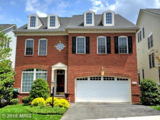 8882 Olive Mae Cir, Fairfax, VA 22031-1479