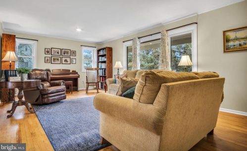 1103 Linn Dr, Carlisle, PA 17013-4249