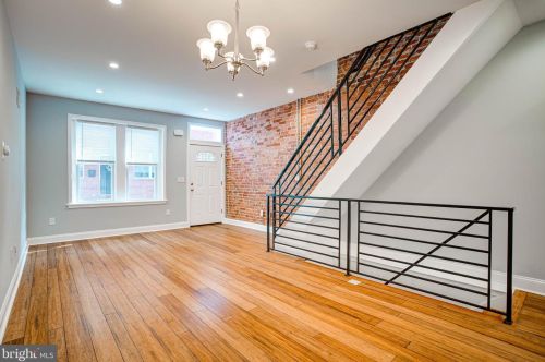 2966 Livingston St, Philadelphia, PA 19134-4918