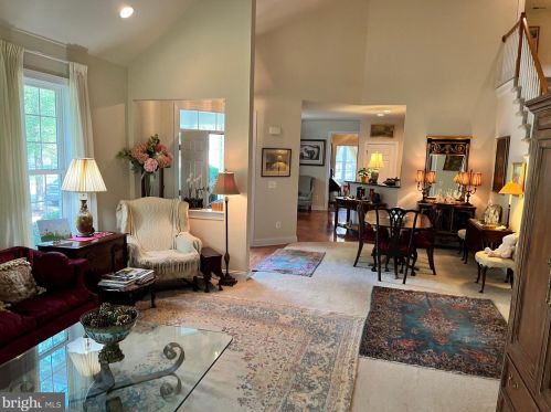 5100 Curran Creek Dr, Haymarket, VA 20169-6216