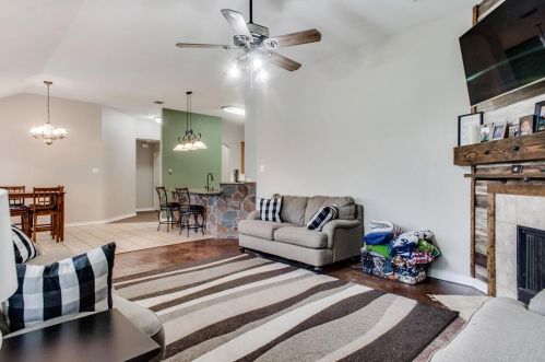 8528 Santa Ana Dr, Fort Worth TX  76131-5317 exterior
