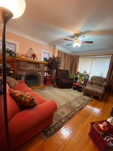 8031 Champlain Ave, Chicago, IL 60619-3803