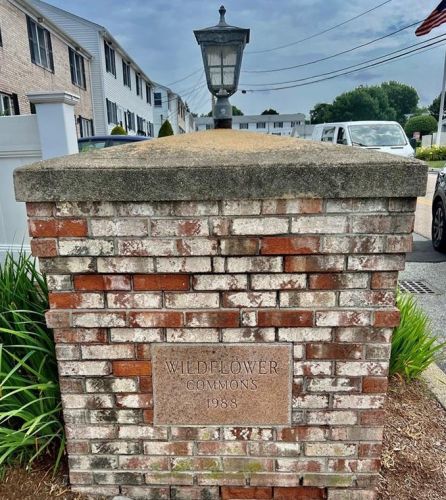 12 Sunflower Cir, Providence, RI 02911-2763