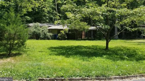 3311 Executive Ave, Falls Church, VA 22042-3331