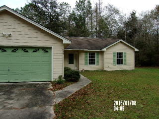 609 Lang Ave, Woodbine, GA 31569-2030