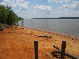 573 West Dr, Clarksville, VA 23927-2016
