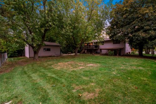 236 79th St, Willowbrook IL  60527-2402 exterior