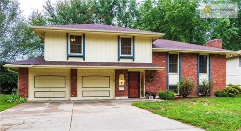 416 Gordon Dr, Liberty, MO 64068-2824