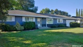 13657 Pinto Ln, Lodi, CA 95240-9779