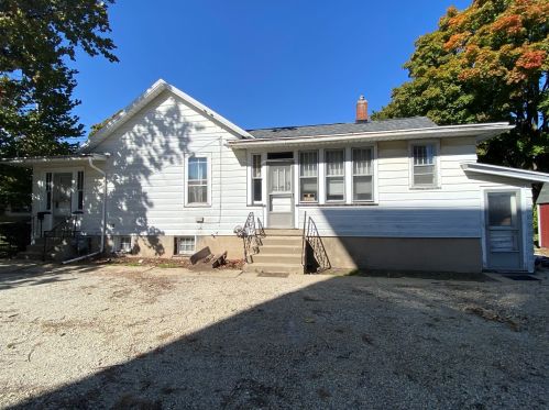 1142 Hennepin St, Rockwell, IL 61301-1631