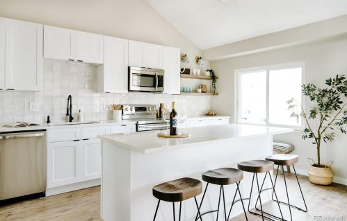 19709 Dartmouth Ave, Denver, CO 80013-4333