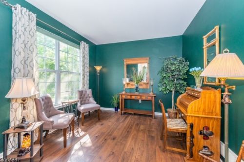 98 Winding Hill Dr, Hackettstown, NJ 07840-5671