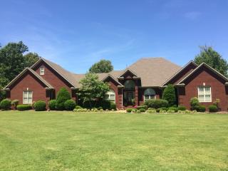 145 Westwood Cv, Three Way, TN 38343-8141