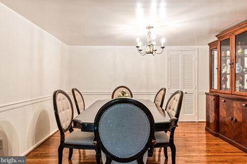 9620 Hillock Ct, Springfield VA  22015-3115 exterior