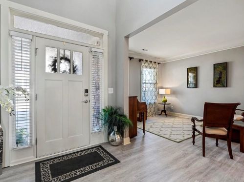 2071 Hatteras Way, Atlanta, GA 30318-1085