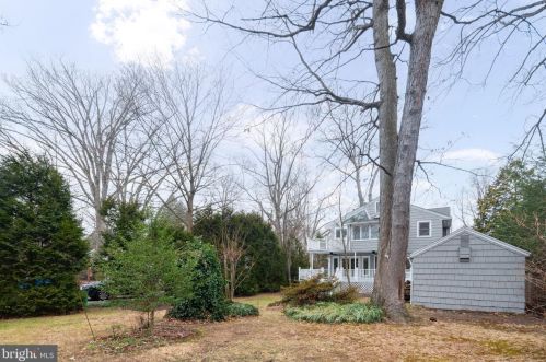 450 Elm Ave, Tavistock NJ  08033-2645 exterior