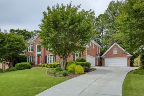 10610 Sugar Crest Ave, Duluth GA  30097-7843 exterior