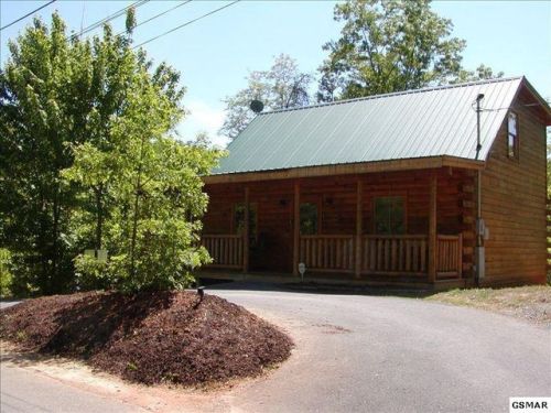 2345 View Dr, Pigeon Forge, TN 37876-8942