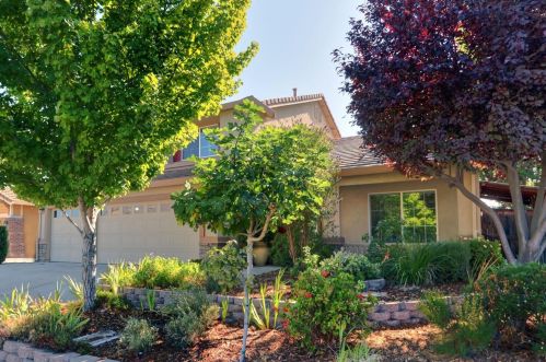 8424 Felton Crest Way, Elk Grove, CA 95624-4523