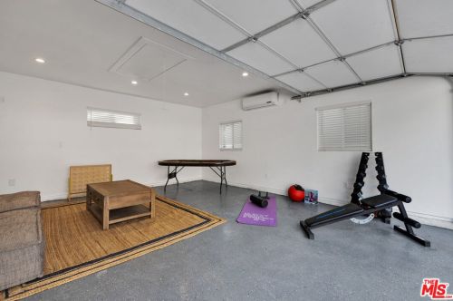 6222 Altura Ave, Glendale CA  91214-2325 exterior