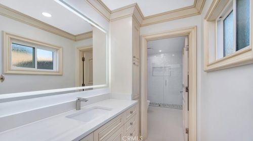 10915 El Coco Cir, Santa Ana CA  92708-5316 exterior