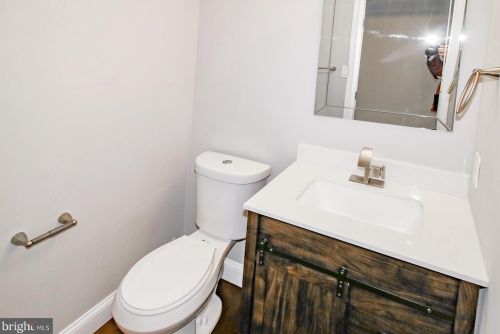 2808 Schubert Dr, Silver Spring MD 20904-6881 exterior