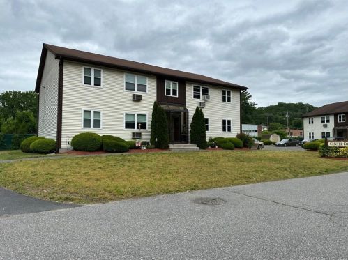 63 Center St, Torrington CT  06790-5565 exterior