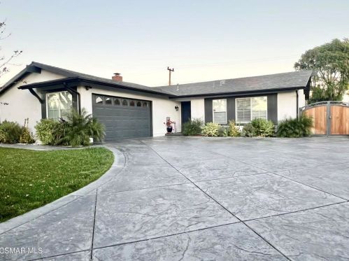 2288 Sebring St, Simi Valley, CA 93065-2744