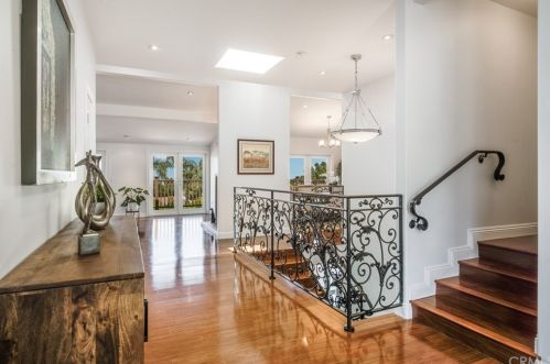 30225 Rhone Dr, Palos Verdes Estates, CA 90275-5768