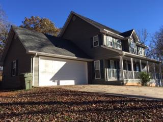 189 Leafview Dr, Cleveland, GA 30528-1592