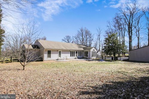 6512 Putman Rd, Graceham MD 21788-2726 exterior